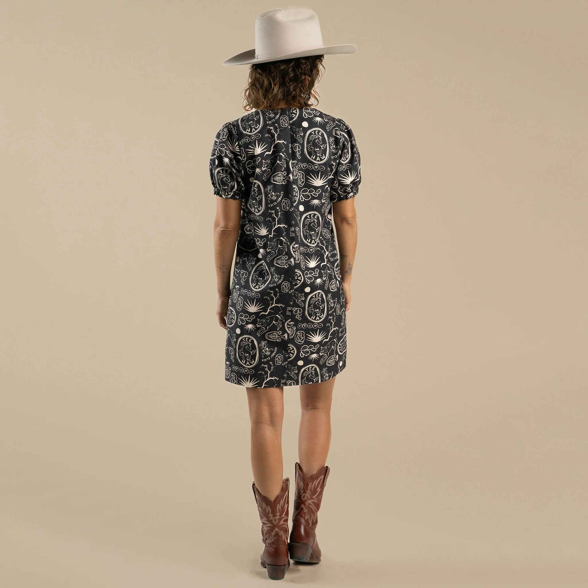 Gabriela Shift Dress - Image 11