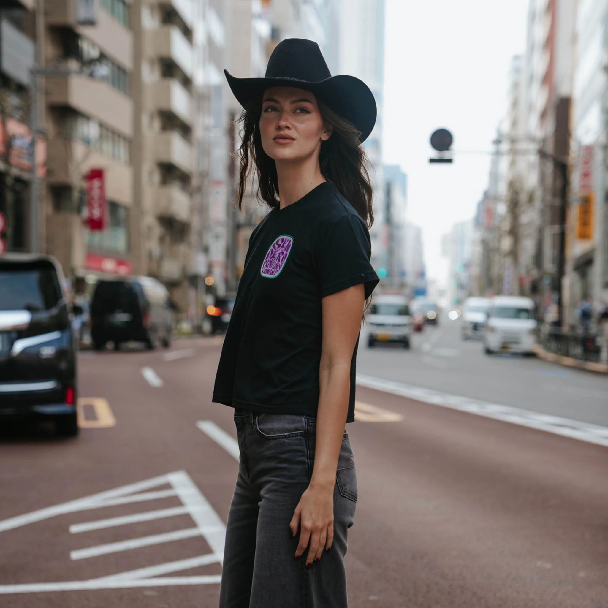 Sendero Retro Boxy Tee - Image 4