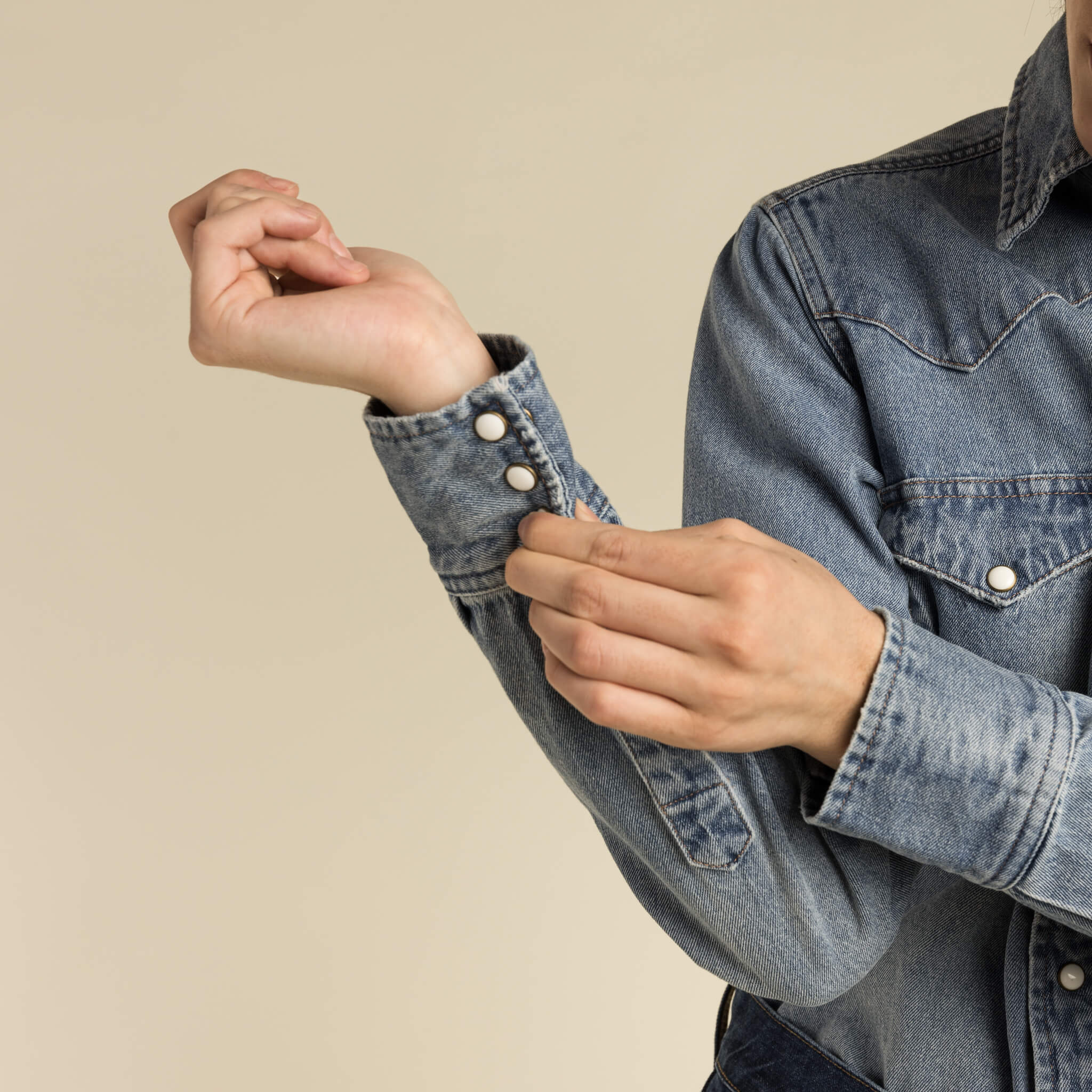 The Women's Wyatt Denim Pearl Snap Shirt - Image 3